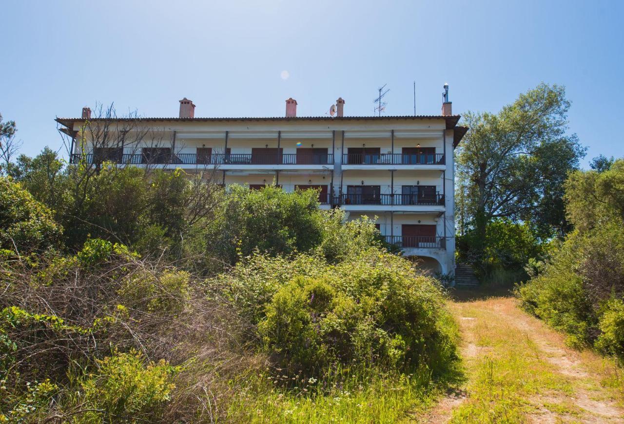 Nereus & Oceanus Beachfront Apartments, Lagonisi Beach #Feelslikehome Órmosz Panajász Kültér fotó