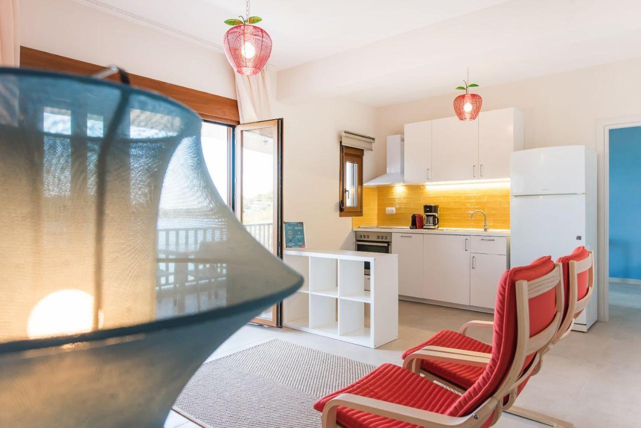 Nereus & Oceanus Beachfront Apartments, Lagonisi Beach #Feelslikehome Órmosz Panajász Kültér fotó