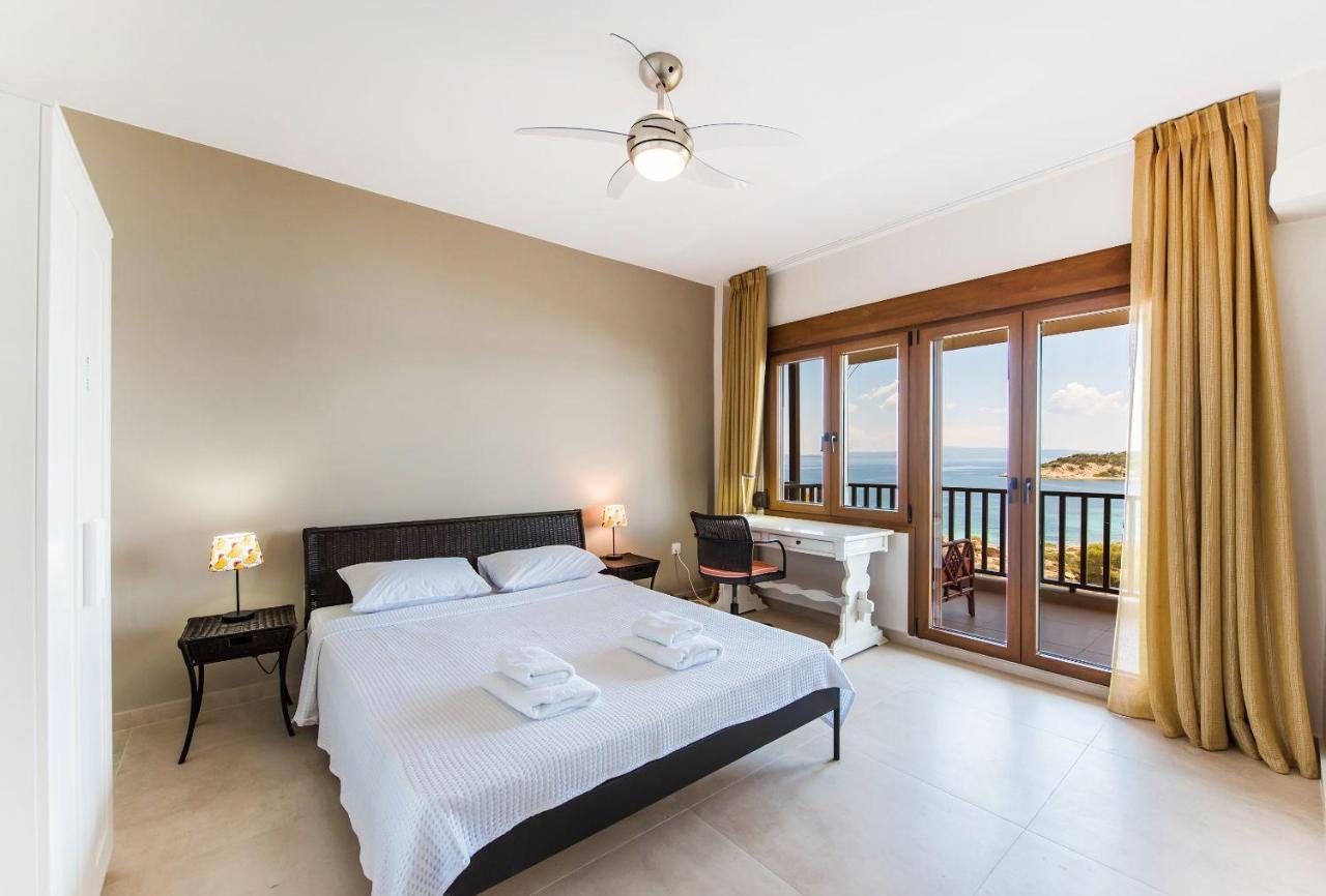 Nereus & Oceanus Beachfront Apartments, Lagonisi Beach #Feelslikehome Órmosz Panajász Kültér fotó