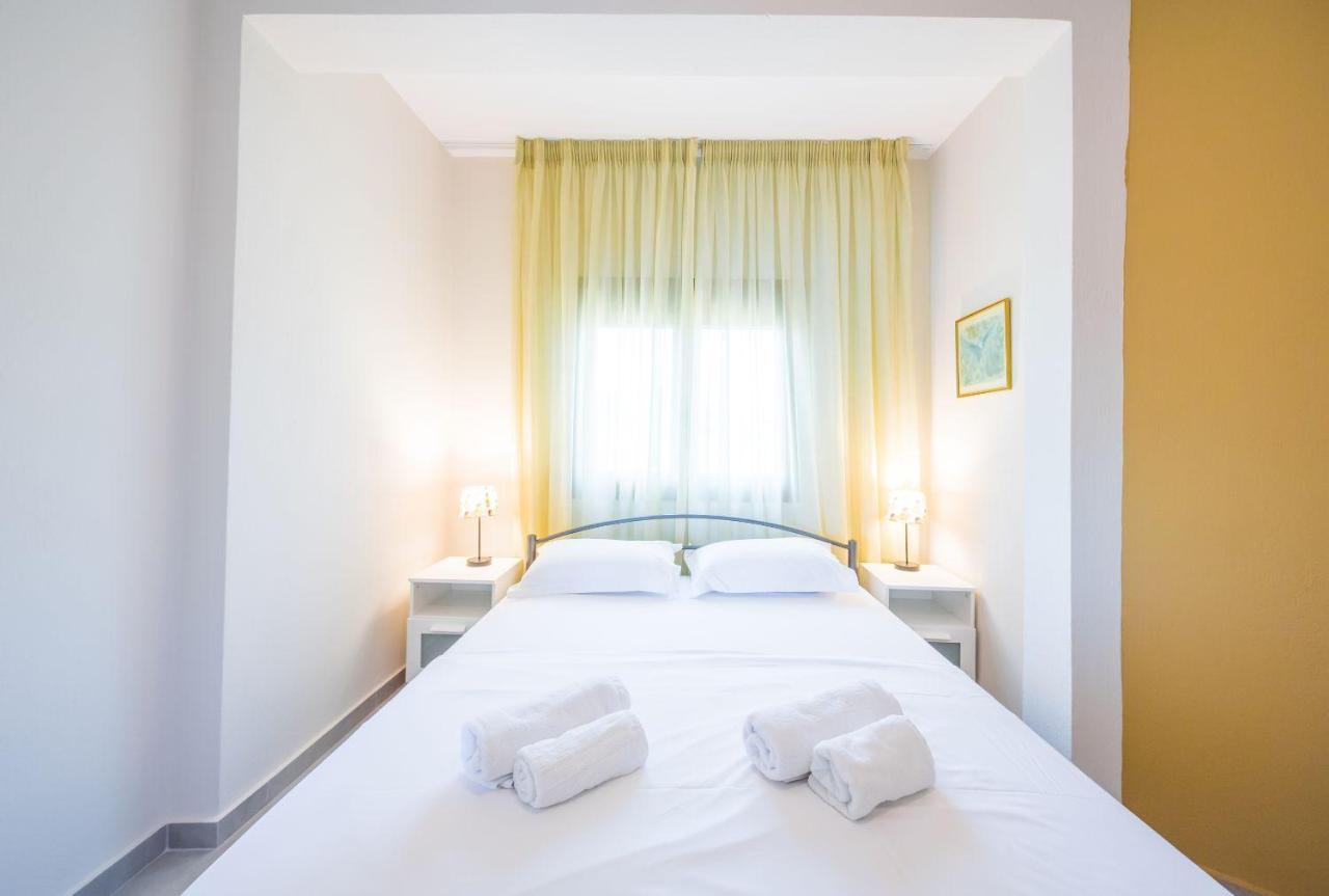 Nereus & Oceanus Beachfront Apartments, Lagonisi Beach #Feelslikehome Órmosz Panajász Kültér fotó