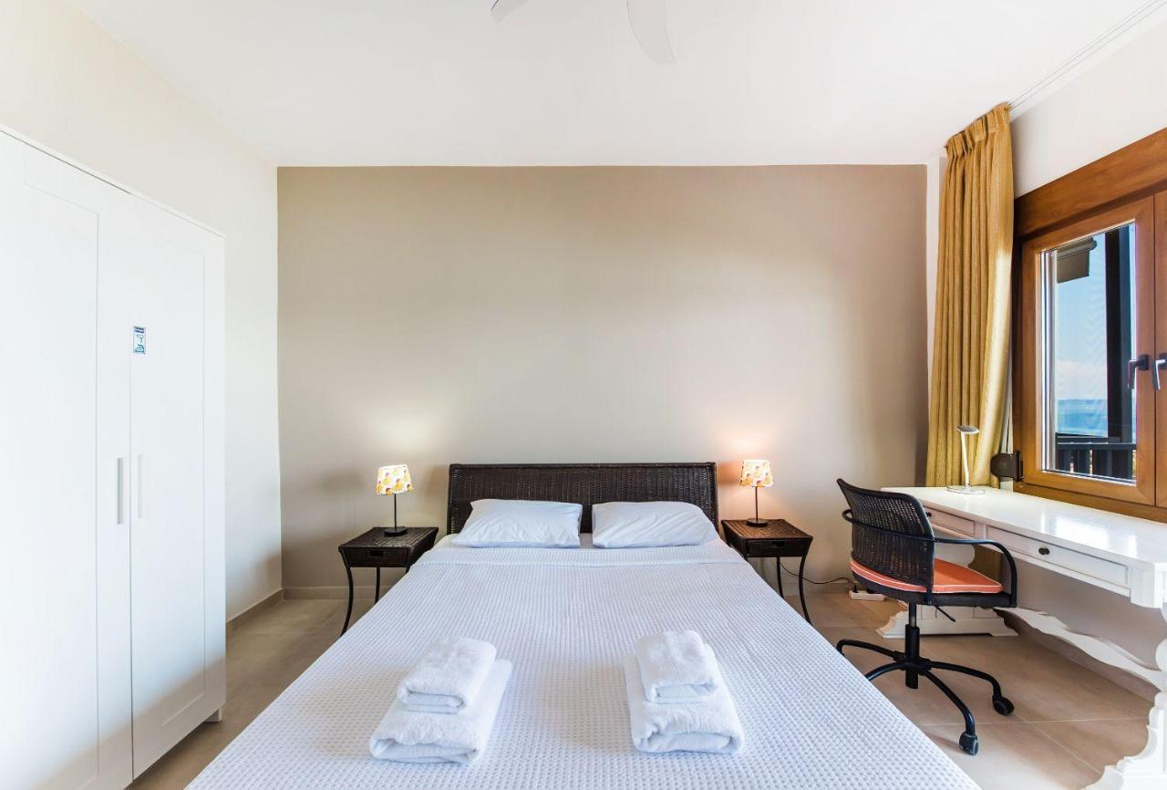Nereus & Oceanus Beachfront Apartments, Lagonisi Beach #Feelslikehome Órmosz Panajász Kültér fotó
