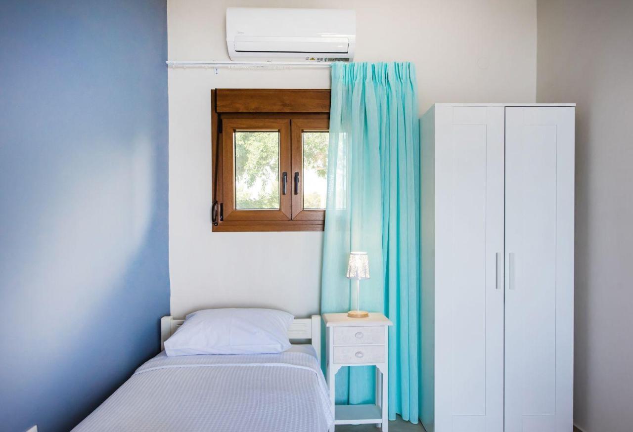 Nereus & Oceanus Beachfront Apartments, Lagonisi Beach #Feelslikehome Órmosz Panajász Kültér fotó