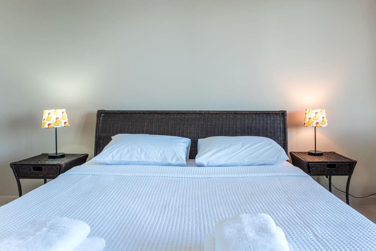 Nereus & Oceanus Beachfront Apartments, Lagonisi Beach #Feelslikehome Órmosz Panajász Kültér fotó
