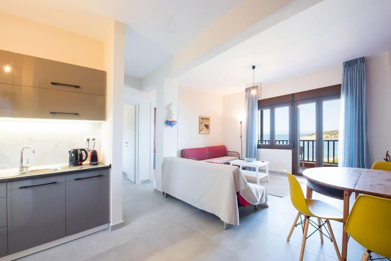 Nereus & Oceanus Beachfront Apartments, Lagonisi Beach #Feelslikehome Órmosz Panajász Kültér fotó